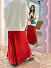 Suéter de cuello redondo con estampado bordado de perro de dibujos animados divertido